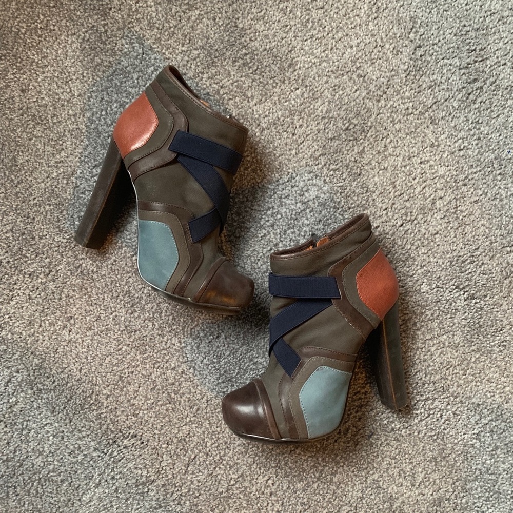 Topshop Vintage Brown Platform Booties